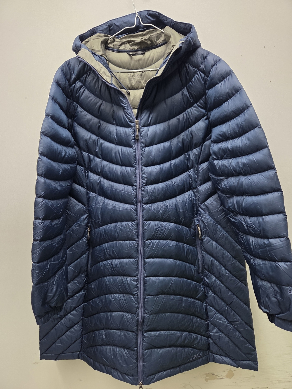 L.L. Bean Ultralight 850 Down Hooded Coat Three Quarter Length Blue Sz. 1X - Picture 2 of 10